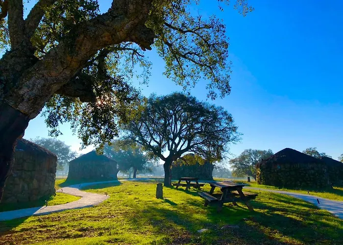 Chozos Flores De La Dehesa Lodge